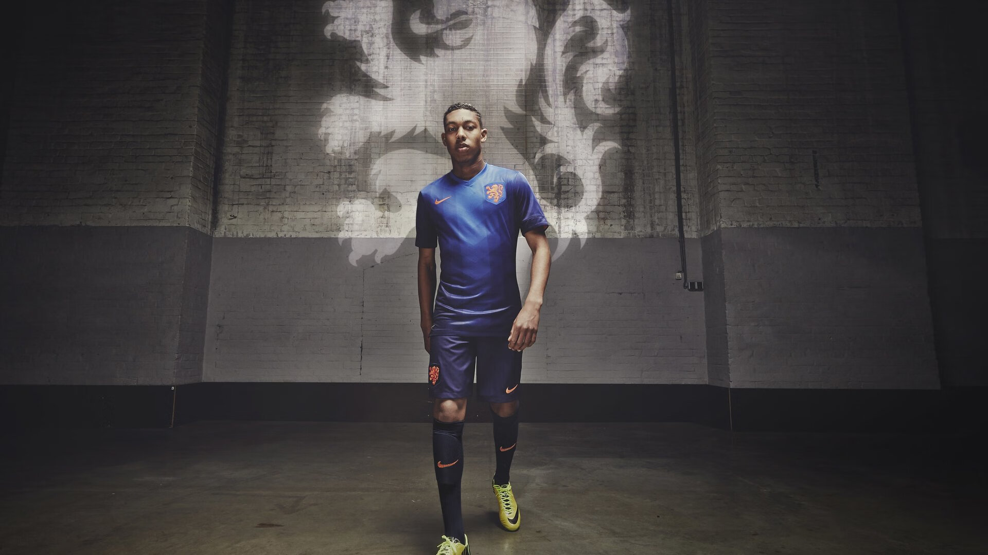 短跑新星闪耀全国锦标赛 破纪录夺冠引关注